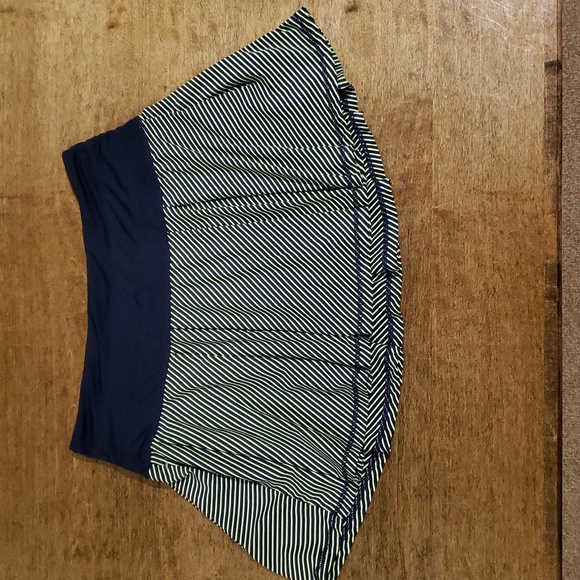 Kyodan Pants - Kyodan Green Grey Striped Skort Medium